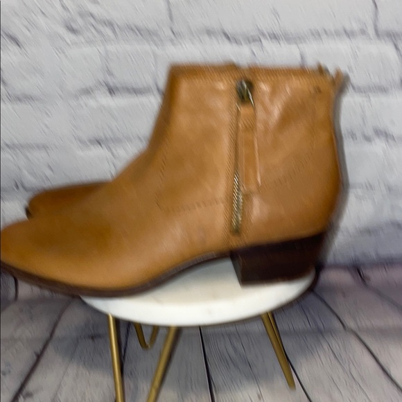 Lucky Brand Blandre Brown Ankle Booties NWT 7.5 - Picture 3 of 9